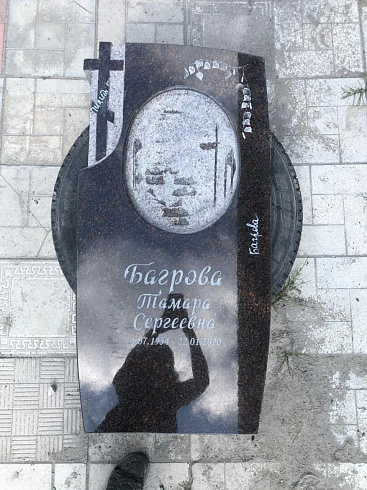Памятник надгробный AM1702